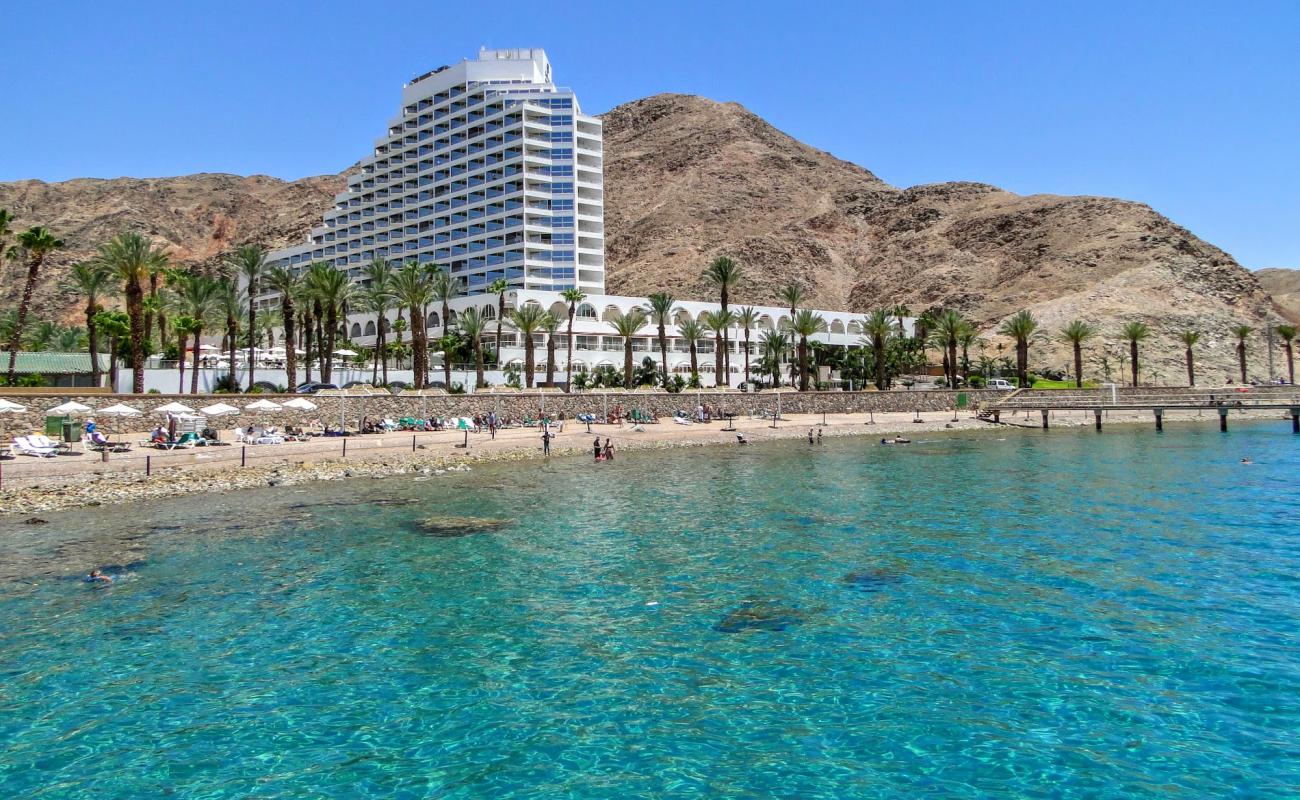 Princess Beach'in fotoğrafı taşlı kum yüzey ile