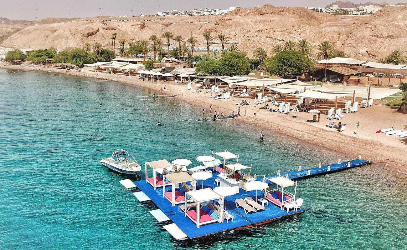 HaDeqel Beach'in fotoğrafı çakıl ile kum yüzey ile