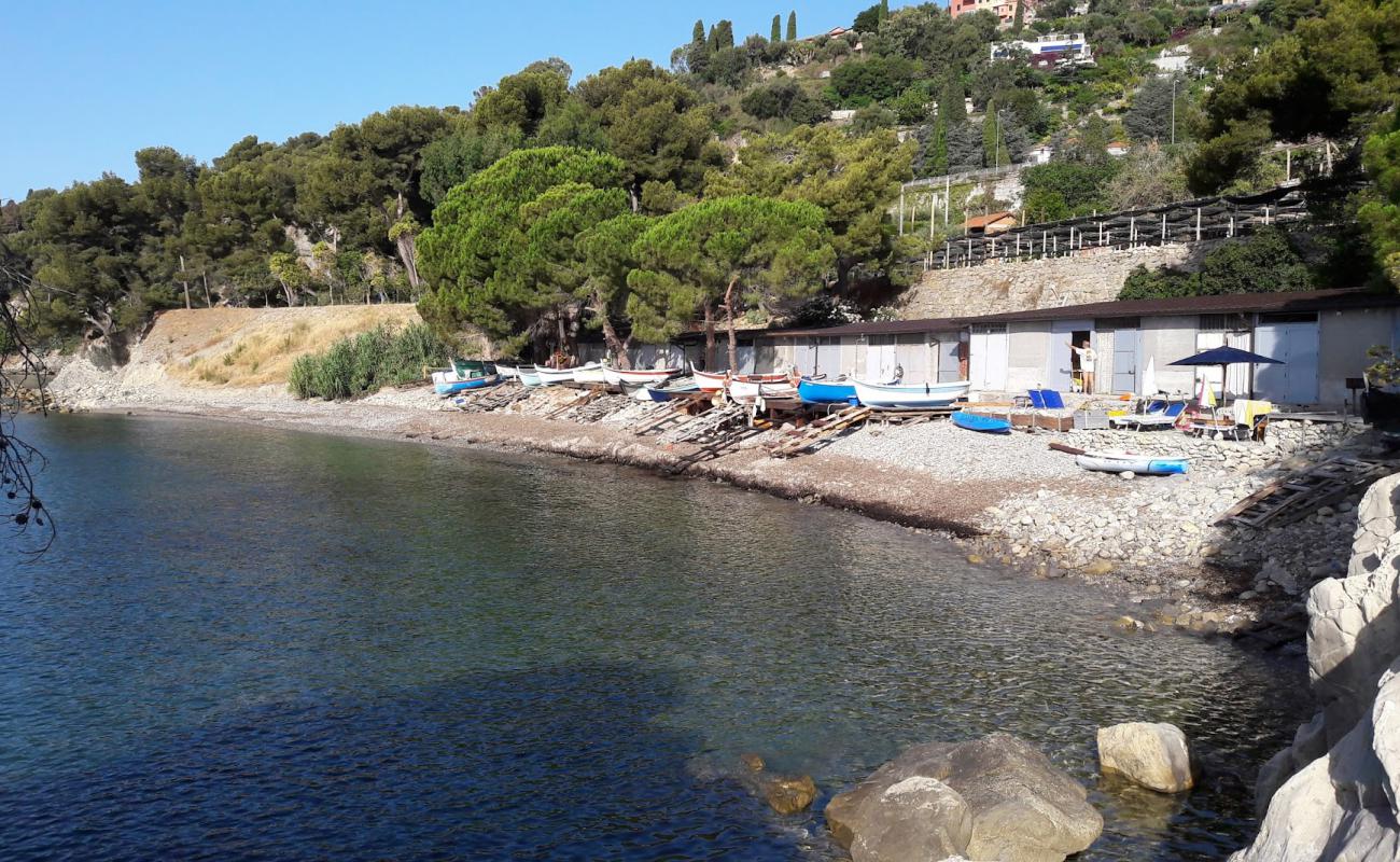 Punta de Barbanto'in fotoğrafı gri kum ve çakıl yüzey ile