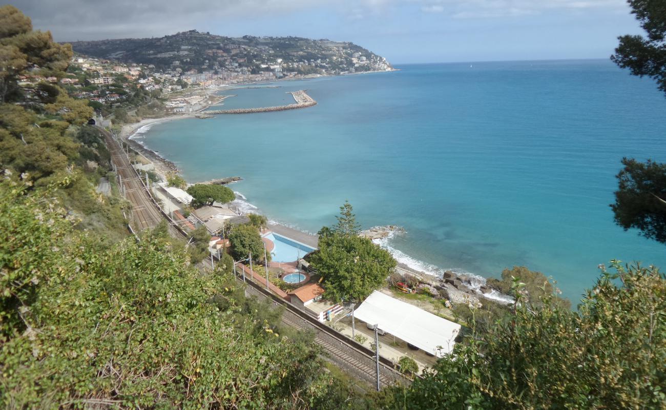 Termini beach'in fotoğrafı gri ince çakıl taş yüzey ile