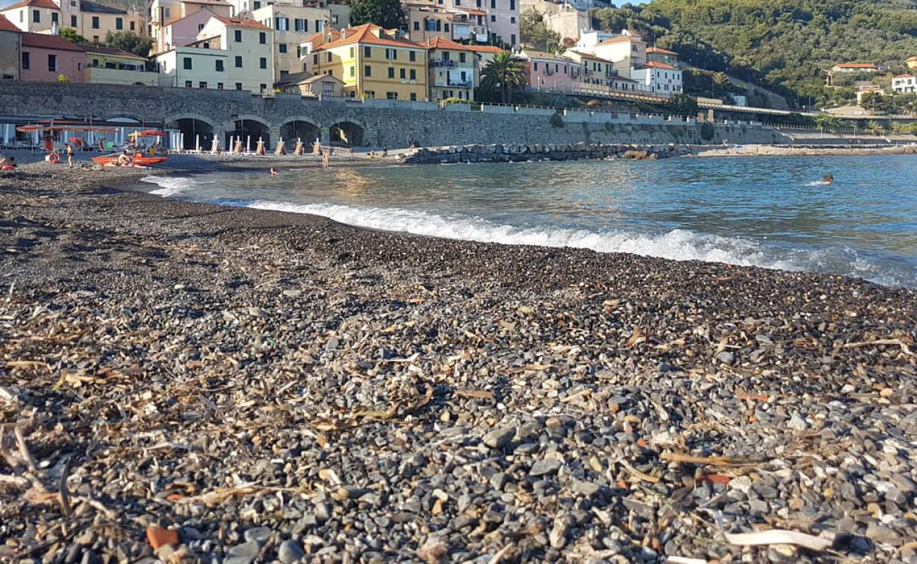 Spiaggia Cervo'in fotoğrafı - rahatlamayı sevenler arasında popüler bir yer