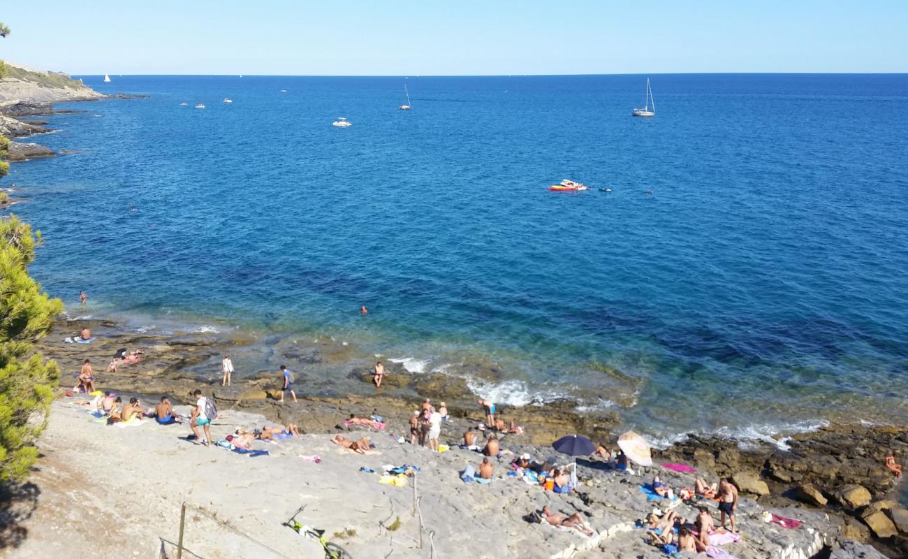 Le Ciapellette beach'in fotoğrafı taşlar yüzey ile