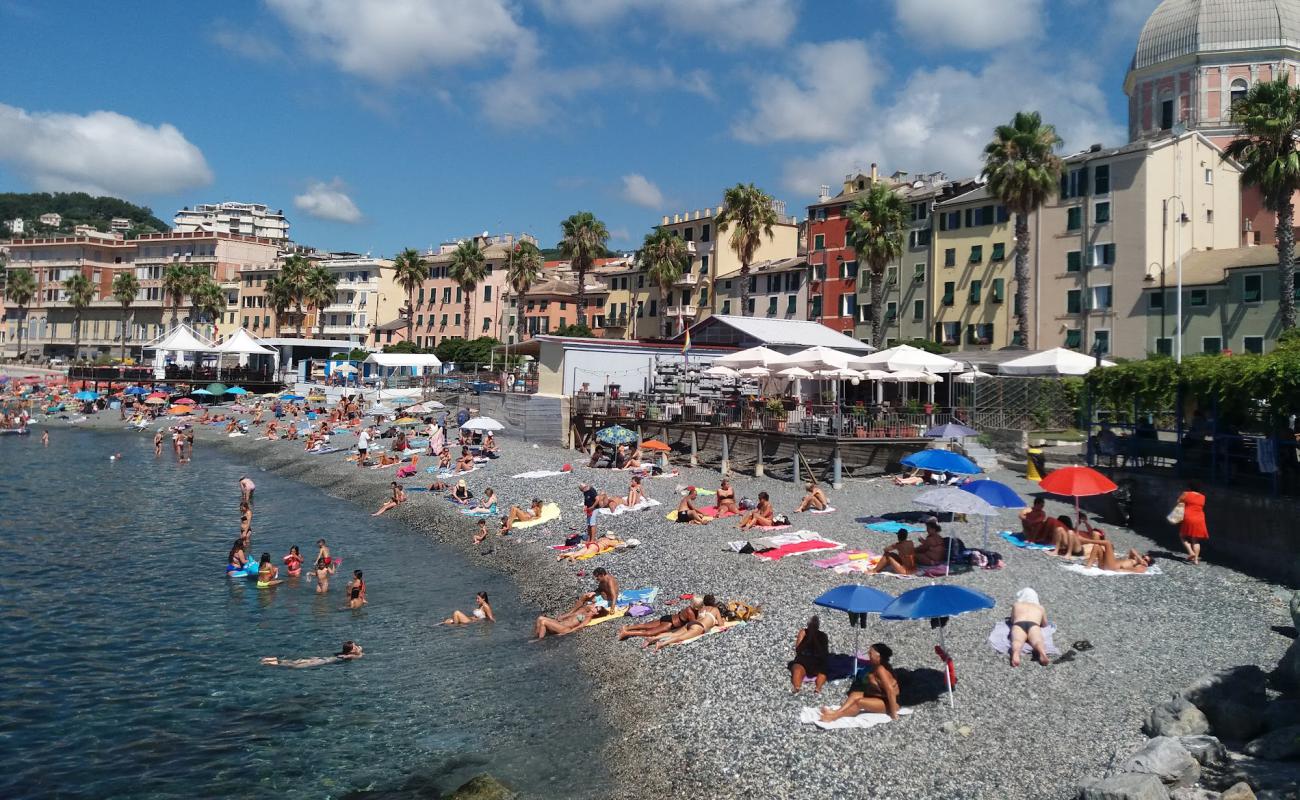 Genova last beach'in fotoğrafı gri çakıl taşı yüzey ile