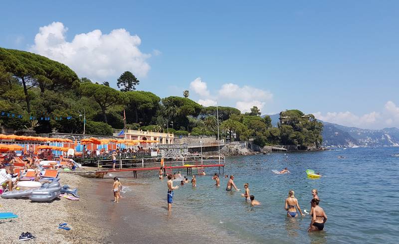 Bagni Pagana'in fotoğrafı gri ince çakıl taş yüzey ile