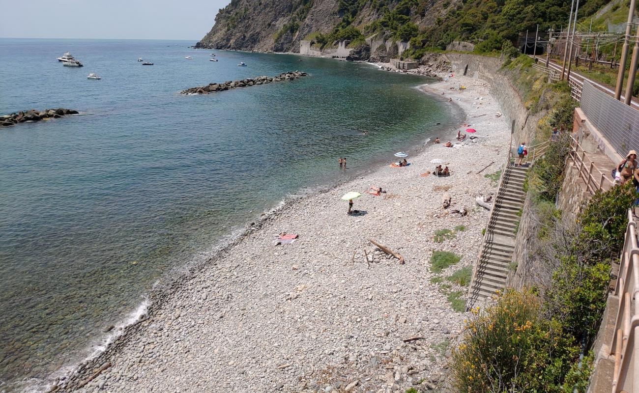 Spiaggia di Framura'in fotoğrafı gri çakıl taşı yüzey ile