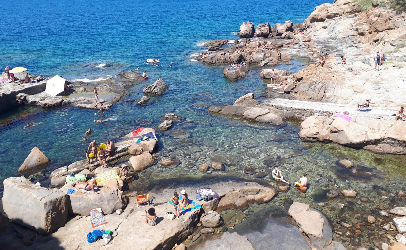 Grotta del Boccale'in fotoğrafı rocky shore yüzey ile