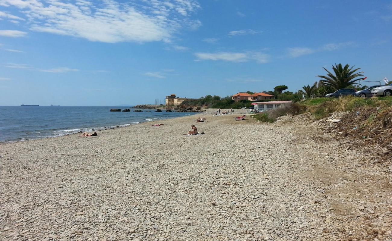 Bumba Beach'in fotoğrafı gri çakıl taşı yüzey ile