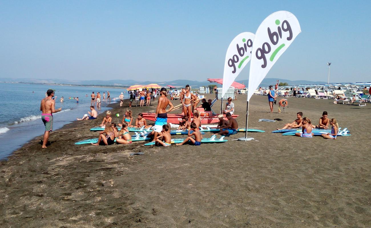 Campo di Mare Beach'in fotoğrafı kahverengi kum yüzey ile