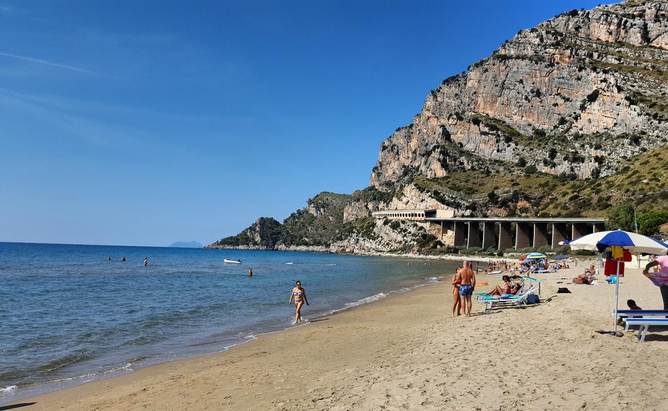 Spiaggia di Sant' Agostino'in fotoğrafı açık bej kum yüzey ile