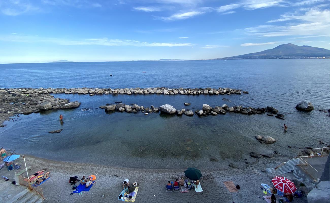 Stone beach II'in fotoğrafı gri ince çakıl taş yüzey ile