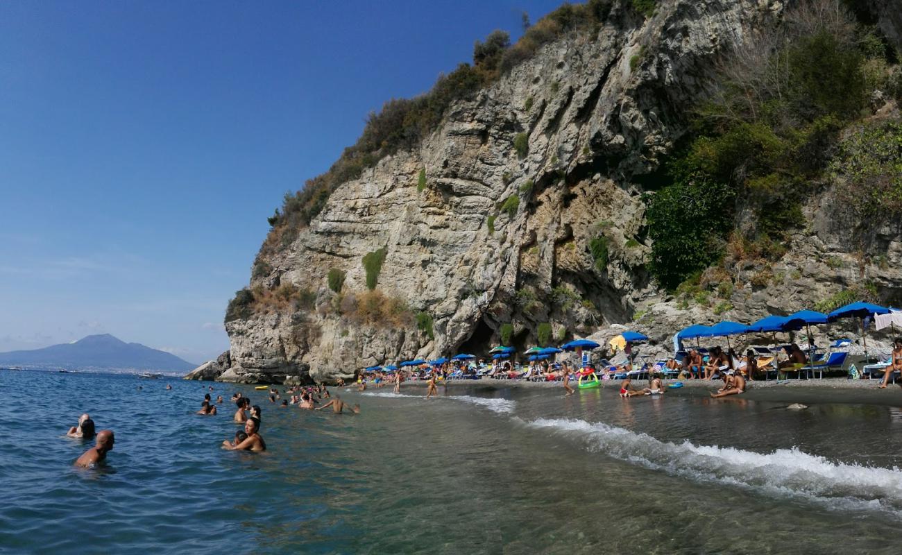 La Tartaruga beach'in fotoğrafı gri ince çakıl taş yüzey ile