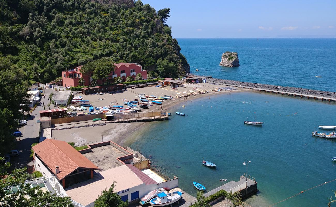 Spiaggia Vico Equense'in fotoğrafı gri kum ve çakıl yüzey ile