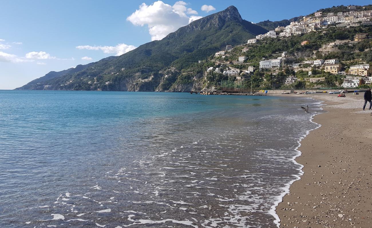 Spiaggia Vietri sul Mare'in fotoğrafı gri kum yüzey ile
