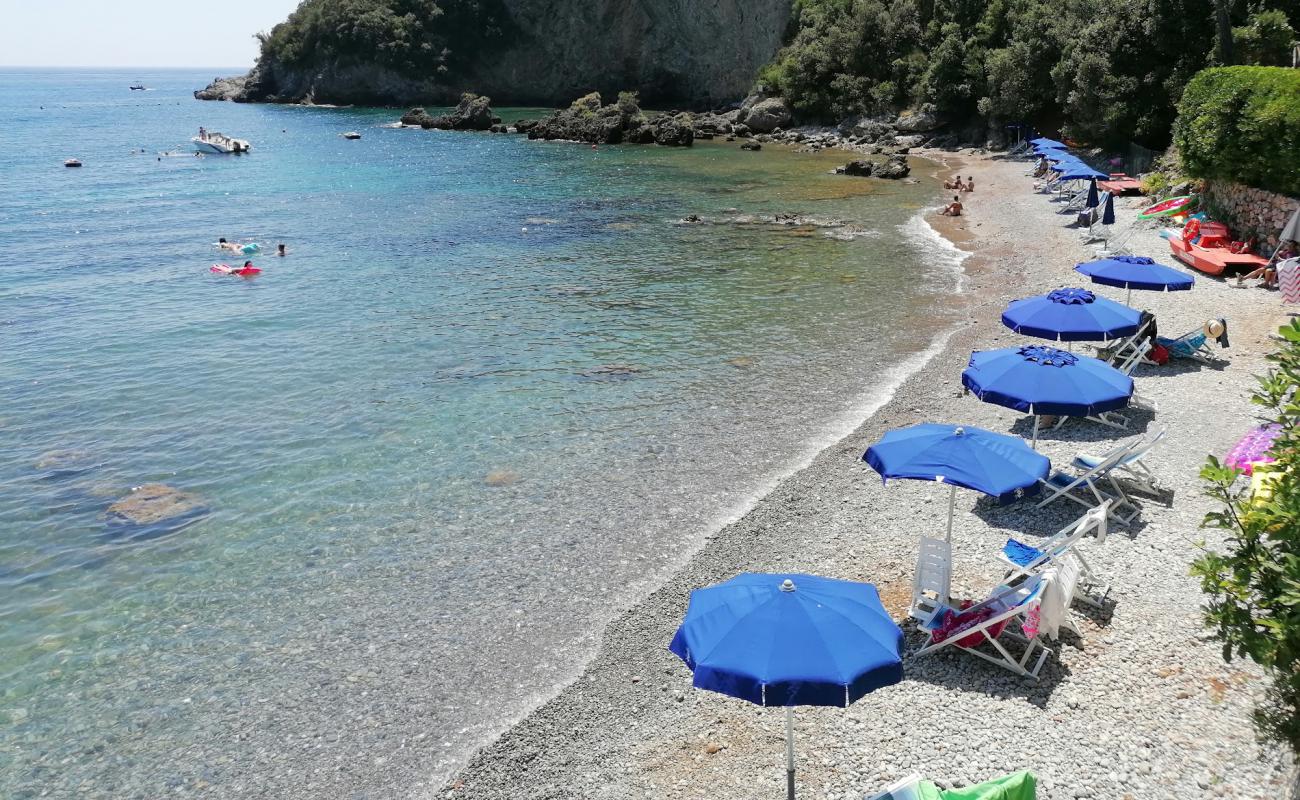 La Francesca resort beach'in fotoğrafı gri çakıl taşı yüzey ile