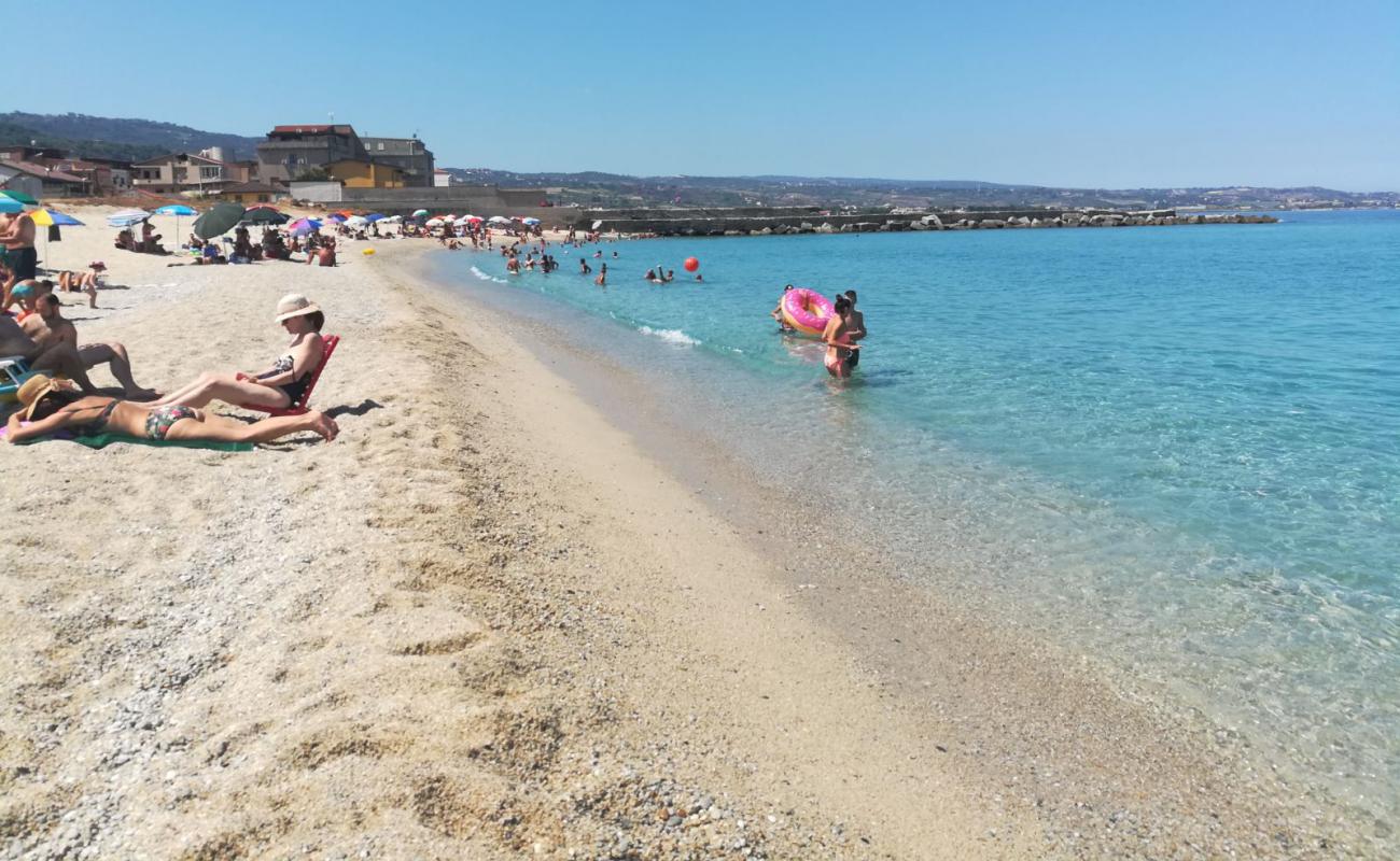 La Rada Plajı'in fotoğrafı parlak kum yüzey ile