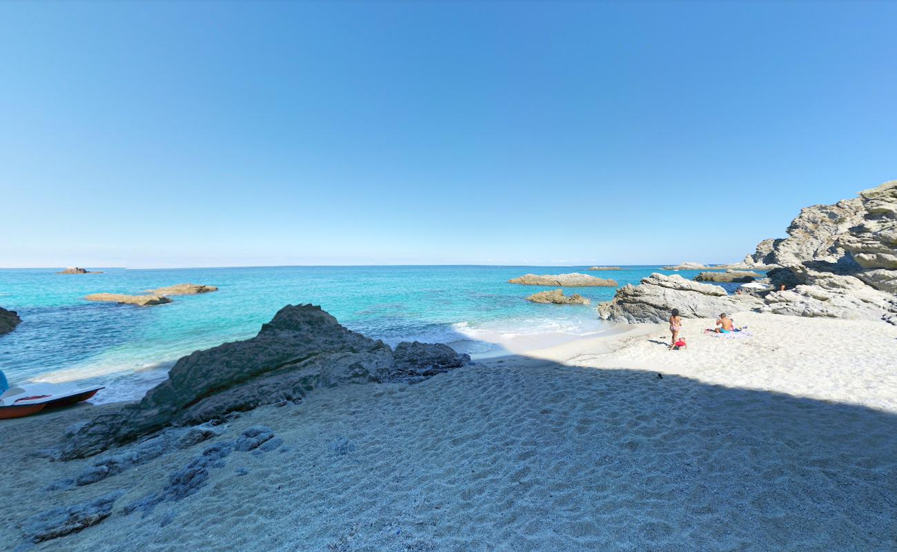 Ficara beach'in fotoğrafı kısmen temiz temizlik seviyesi ile