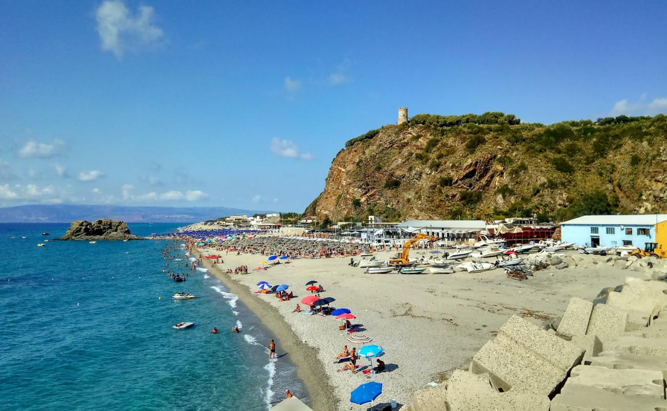 Torre Saracena beach'in fotoğrafı parlak kum yüzey ile