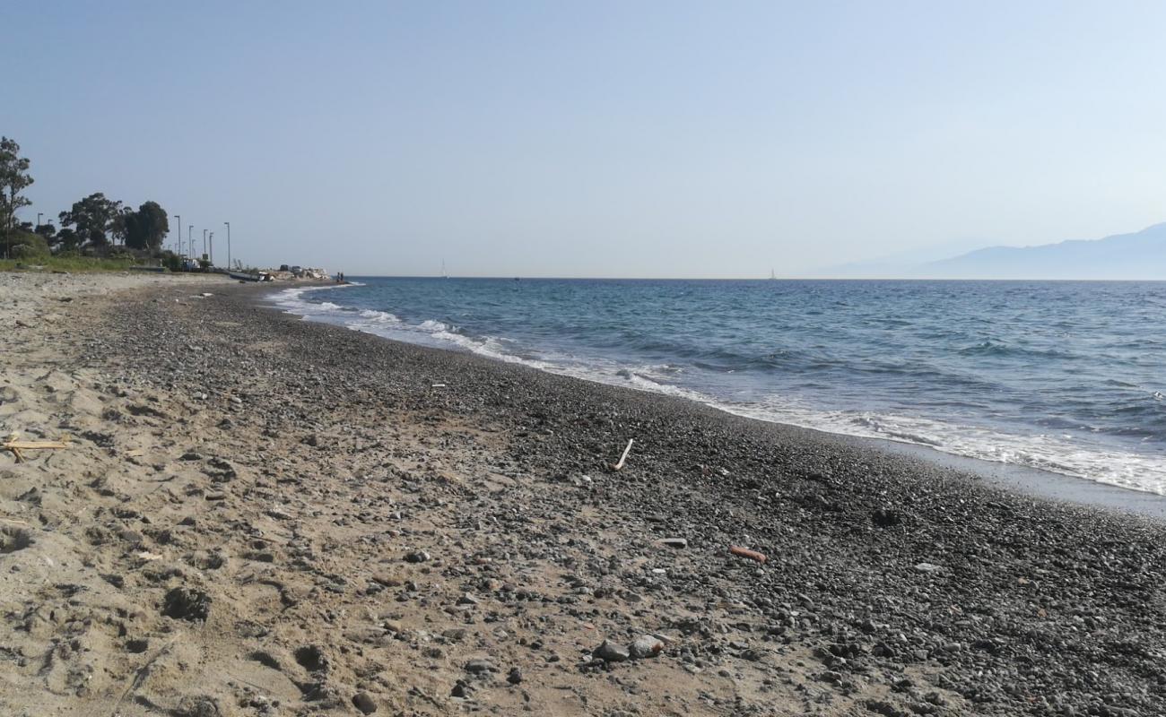 Spiaggia Di Catona II'in fotoğrafı açık bej kum yüzey ile