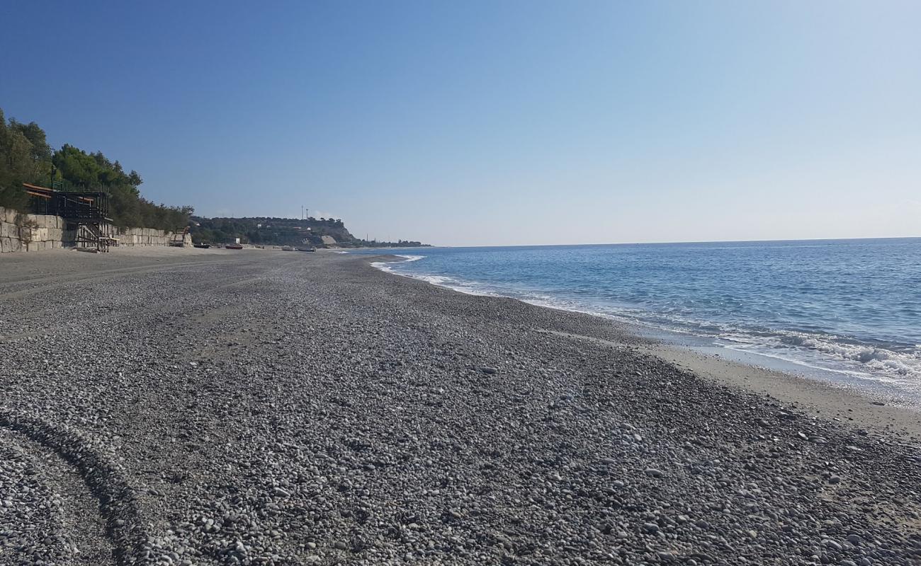 Marina di San Lorenzo Beach'in fotoğrafı gri kum ve çakıllar yüzey ile