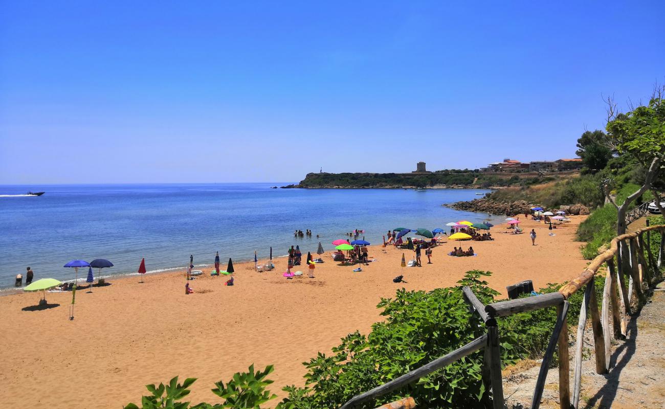 Spiaggia Rossa'in fotoğrafı kahverengi kum yüzey ile