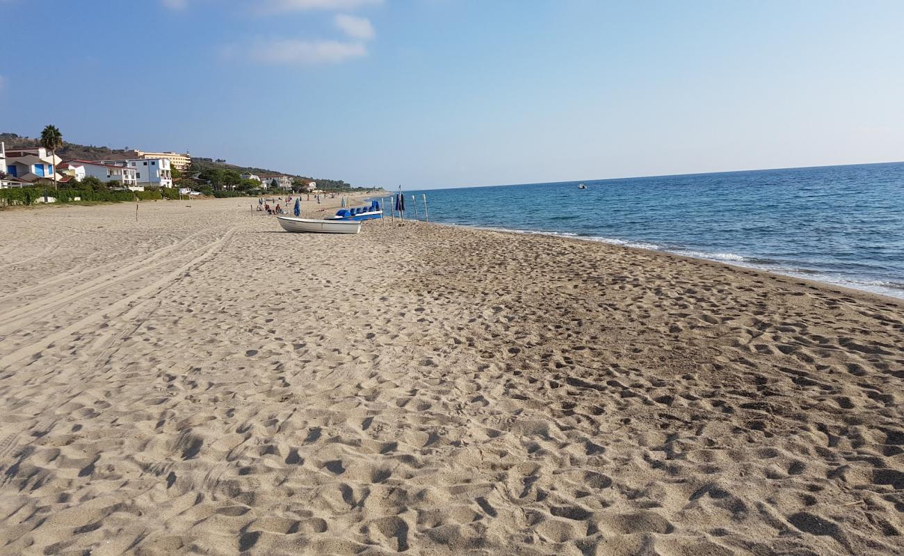 Tronca beach'in fotoğrafı parlak ince kum yüzey ile