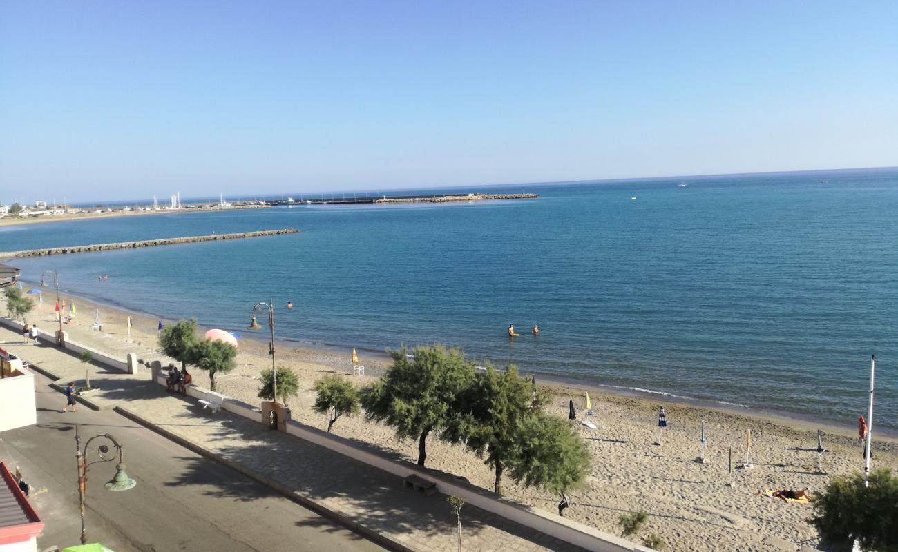 Cariati beach II'in fotoğrafı gri kum ve çakıl yüzey ile