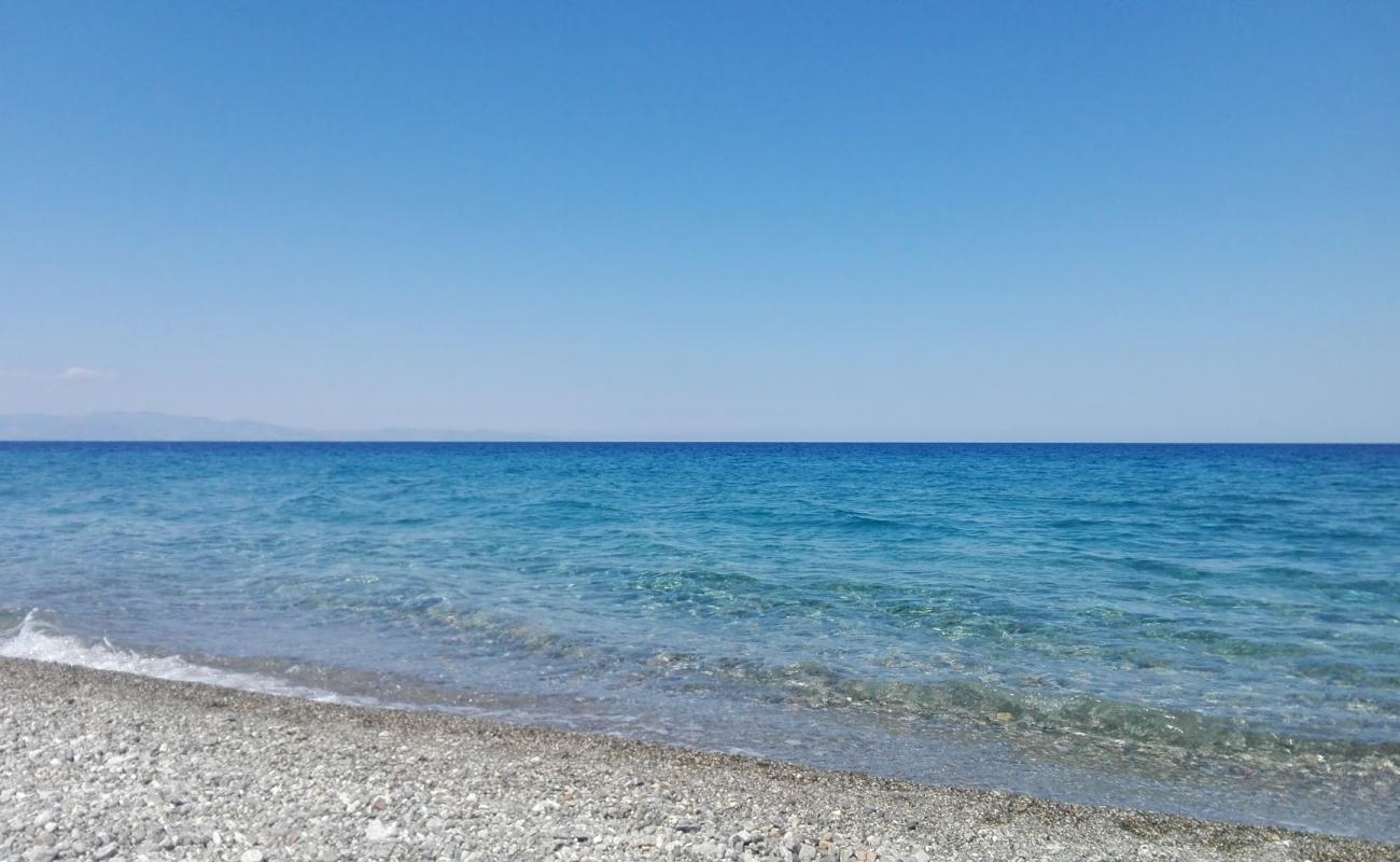 Spiaggia Pantano Martucci'in fotoğrafı gri kum ve çakıl yüzey ile