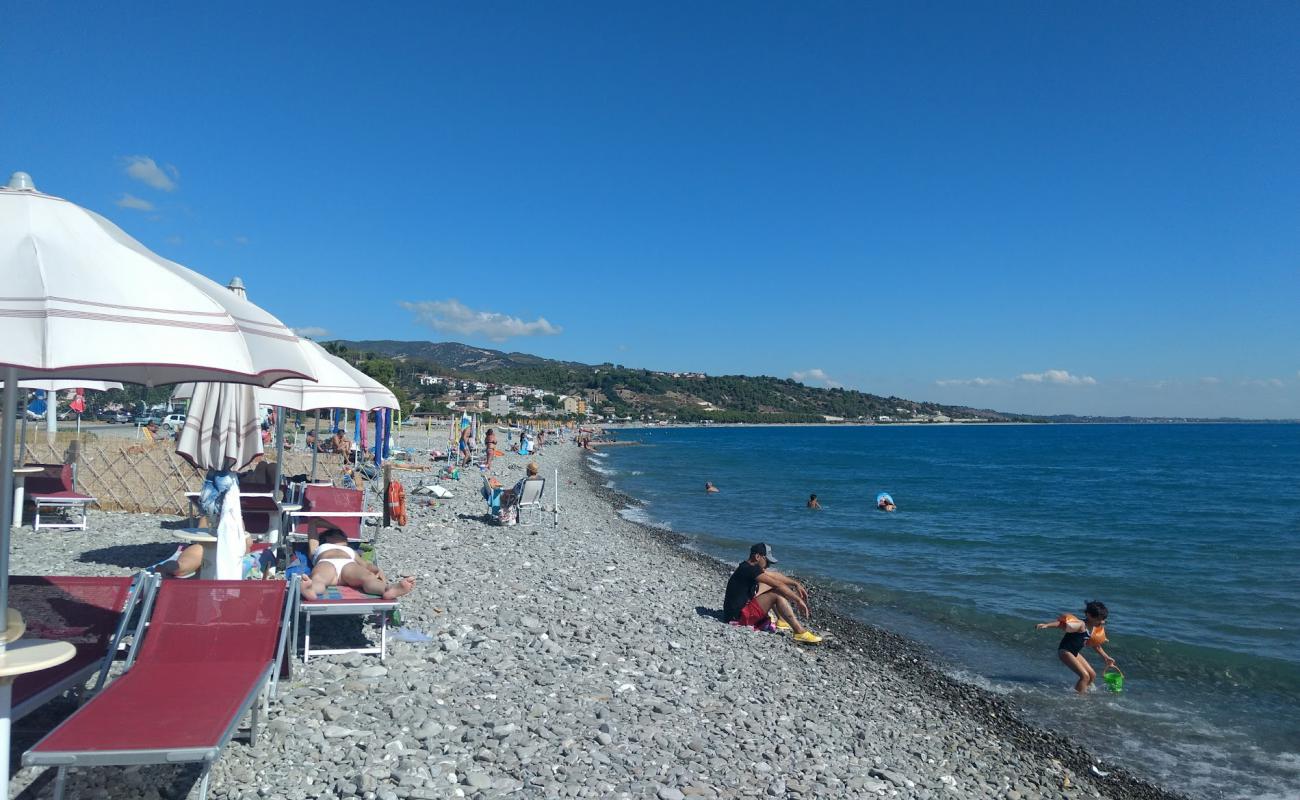 Montegiordano Marina'in fotoğrafı gri çakıl taşı yüzey ile