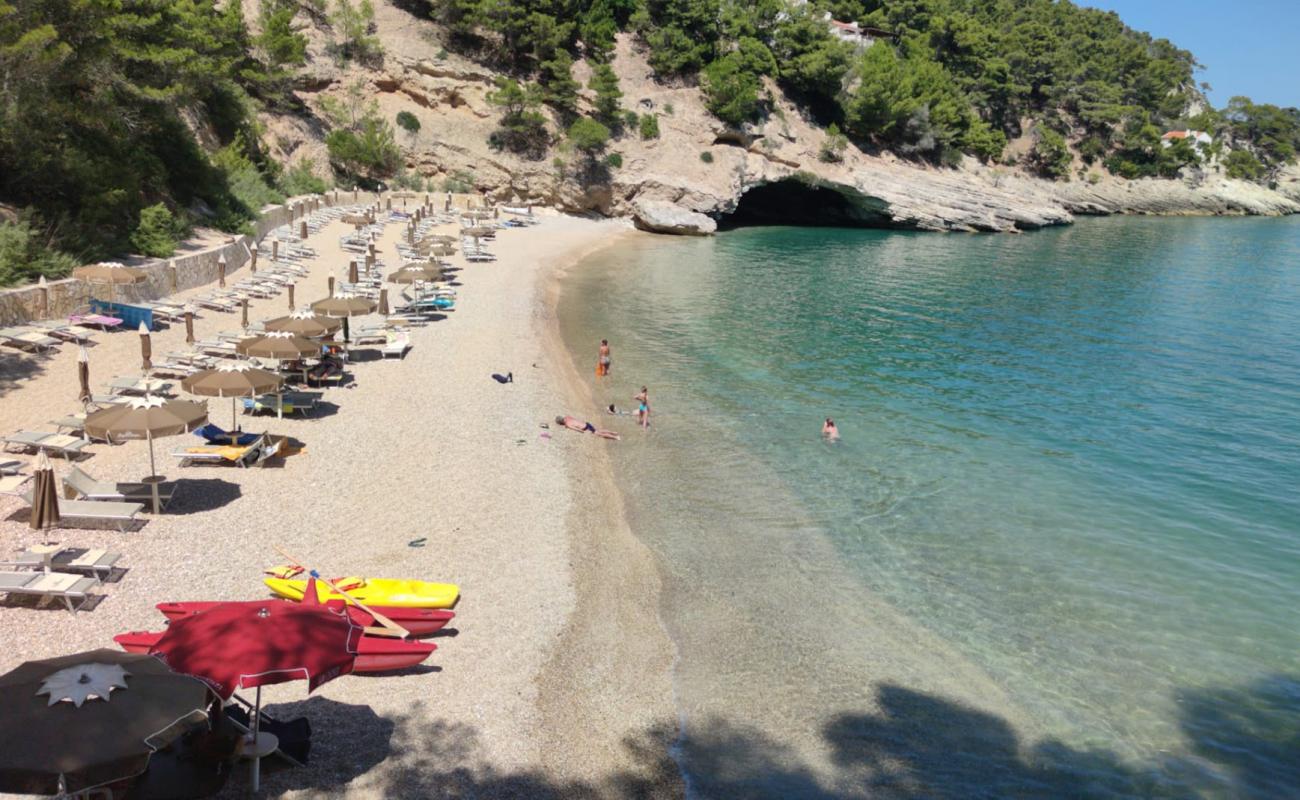 Spiaggia di Portopiatto'in fotoğrafı bej çakıl yüzey ile
