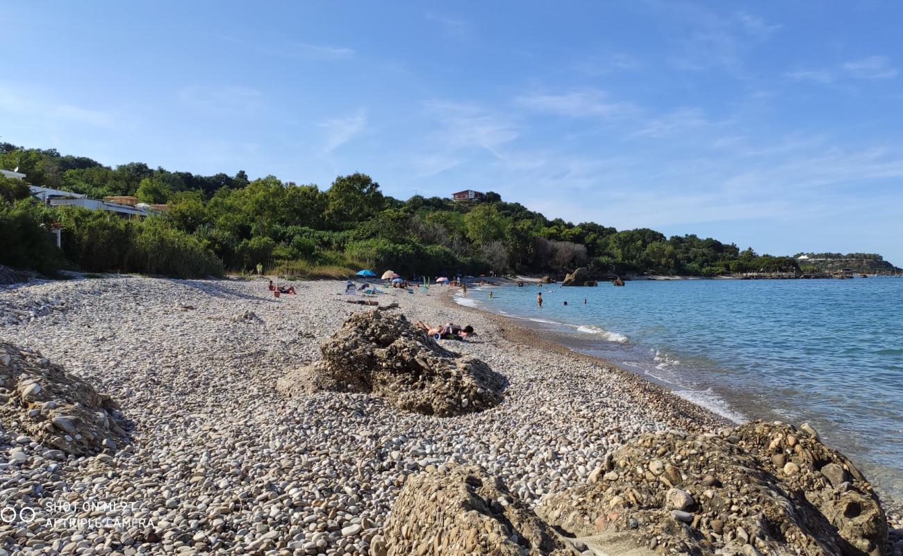 Spiaggia della Canale'in fotoğrafı bej çakıl yüzey ile