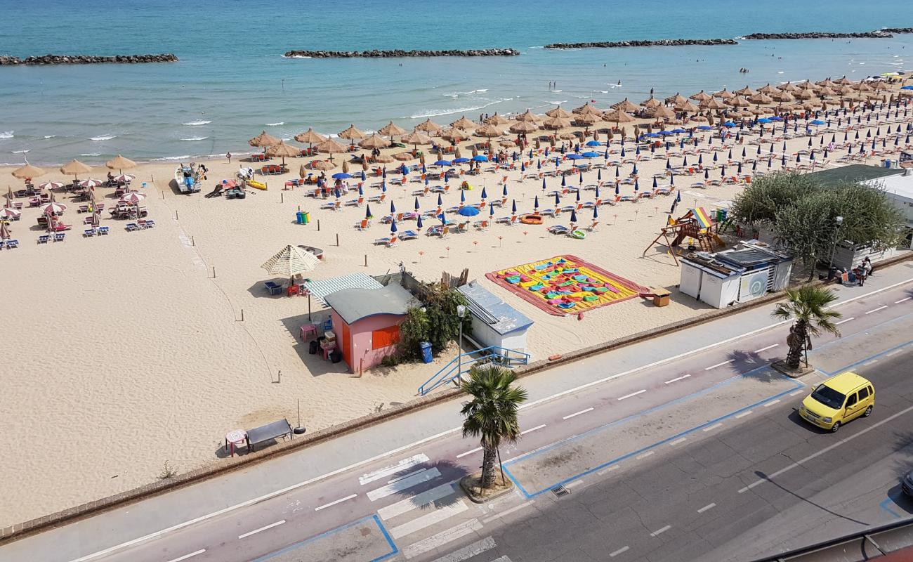 Francavilla Al Mare'in fotoğrafı parlak kum yüzey ile