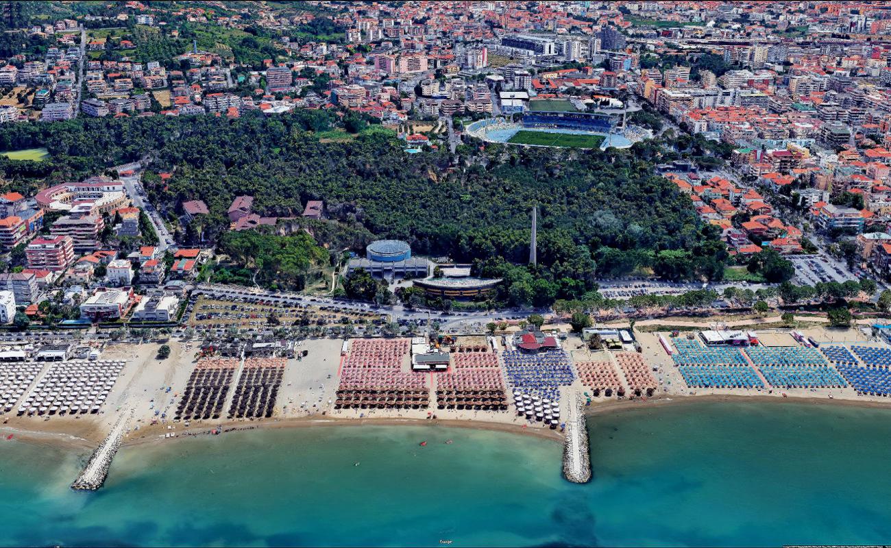 Francavilla Al Mare II'in fotoğrafı parlak ince kum yüzey ile