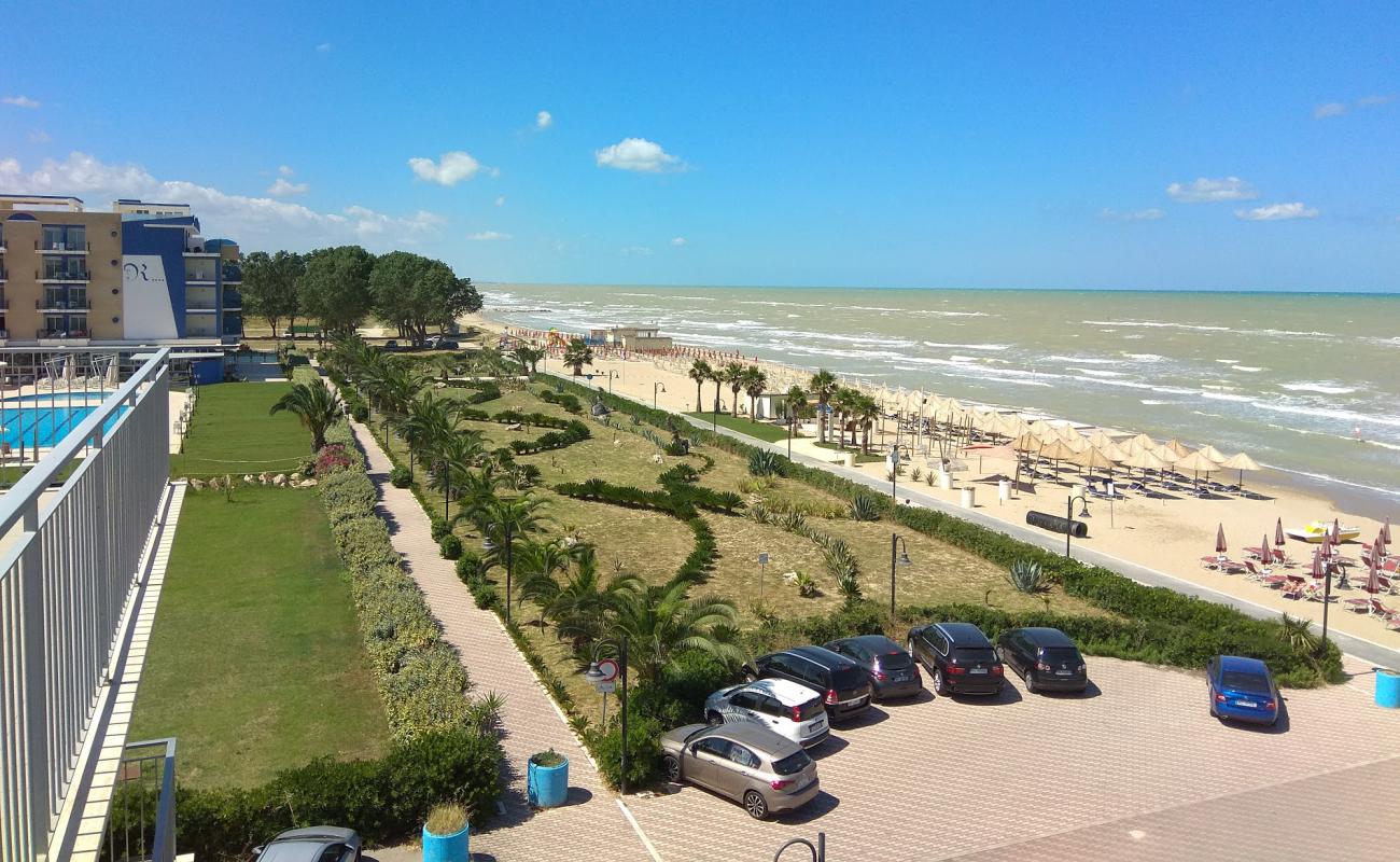 Spiaggia di Roseto Degli Abruzzi'in fotoğrafı parlak kum yüzey ile