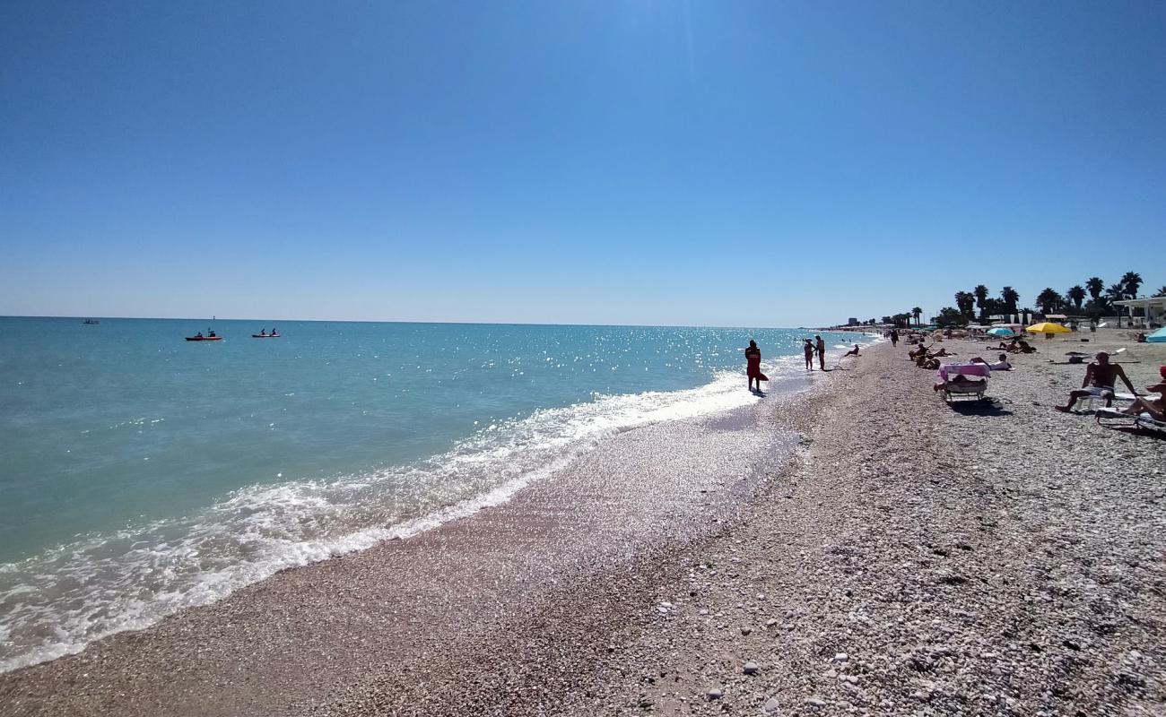 Orfeo Serafini'in fotoğrafı hafif çakıl yüzey ile