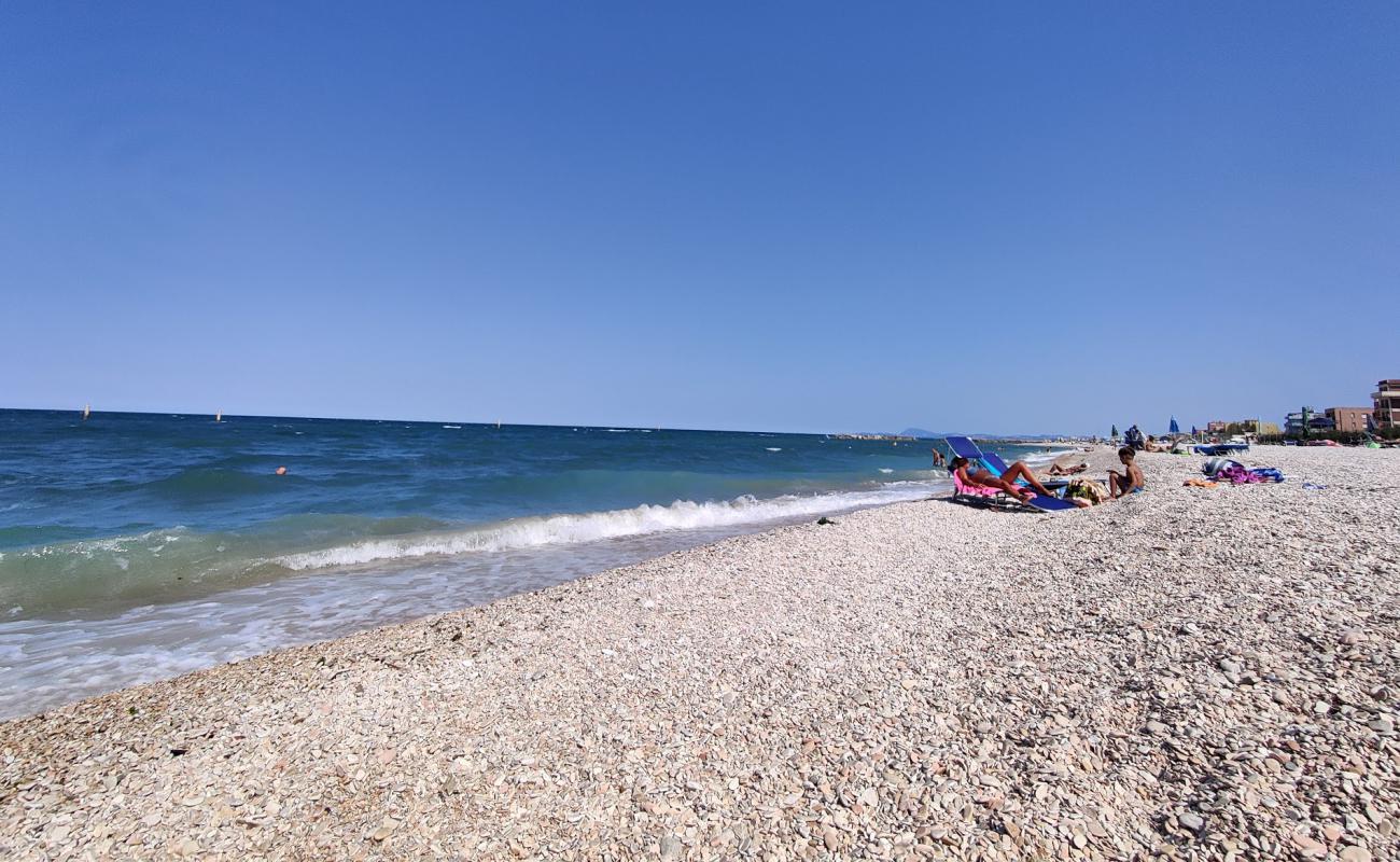 Cesano Beach'in fotoğrafı bej kum ve çakıl yüzey ile