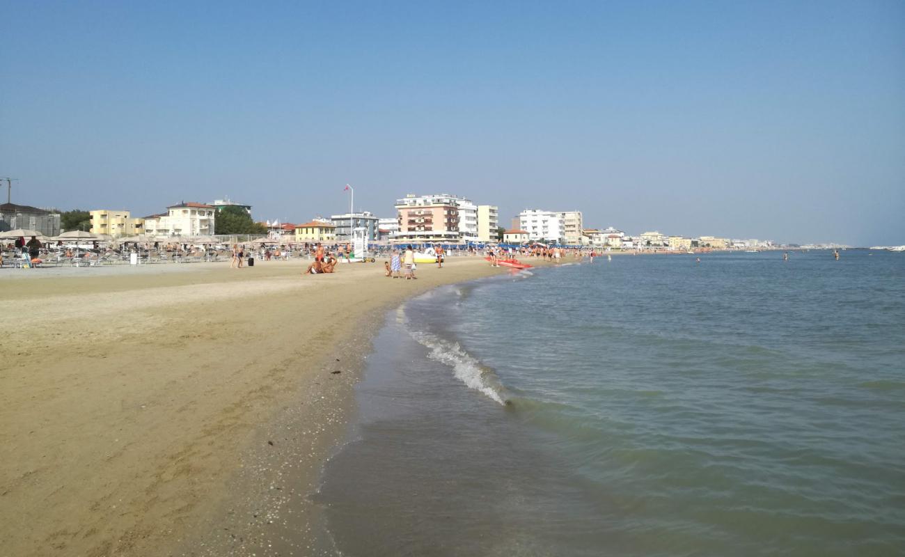 Spiaggia Marina Di Viserbella'in fotoğrafı açık bej kum yüzey ile