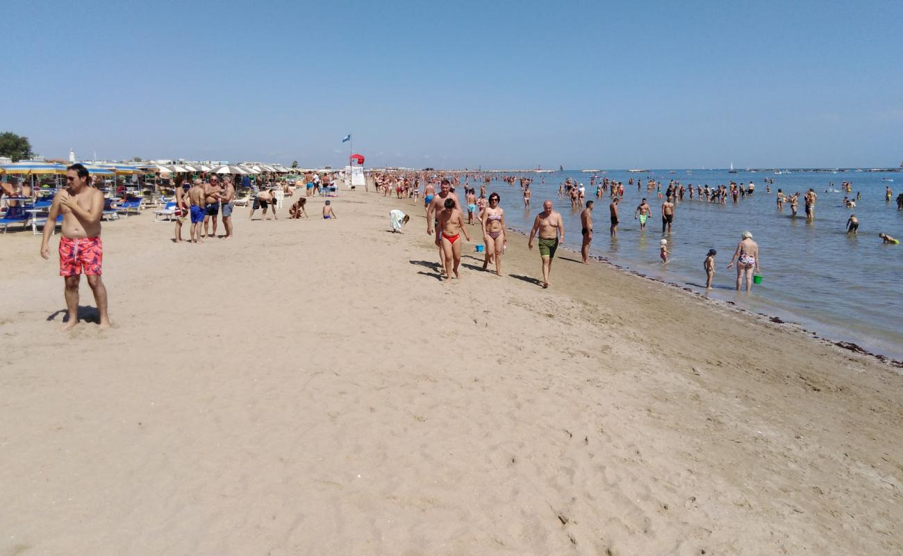 Cesenatico Özgür Plajı'in fotoğrafı i̇nce bej kum yüzey ile