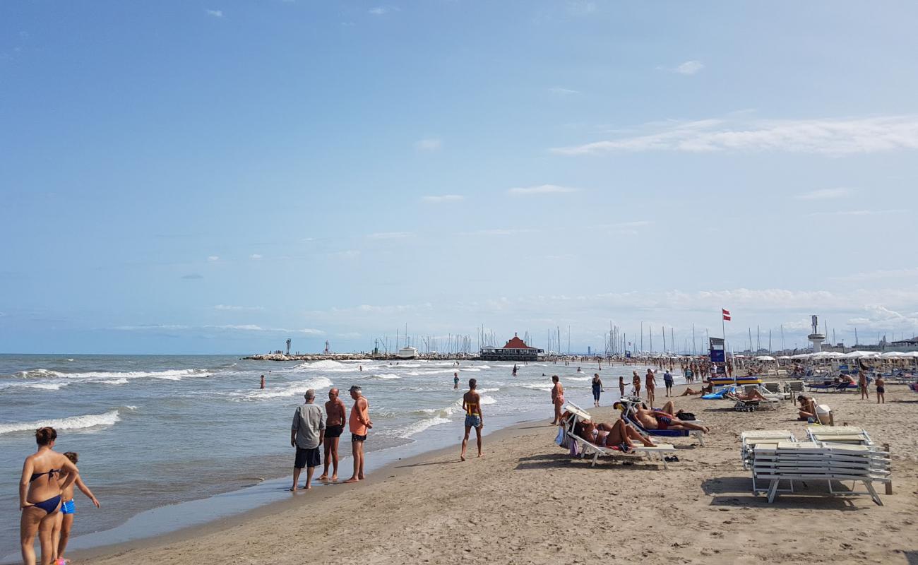 Spiaggia Milano Marittima'in fotoğrafı i̇nce bej kum yüzey ile