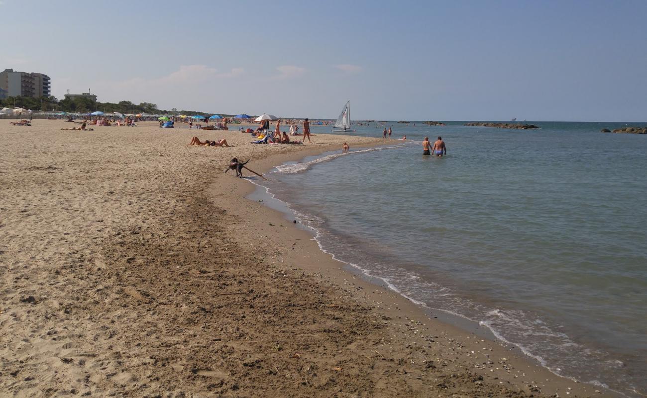 Lido di Classe'in fotoğrafı açık bej kum yüzey ile