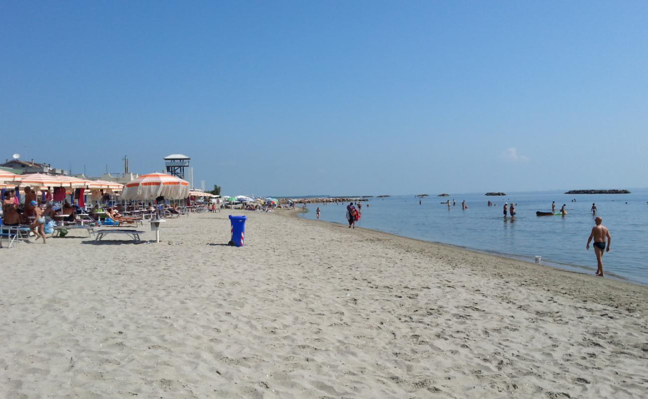 Lido delle Nazioni'in fotoğrafı parlak ince kum yüzey ile