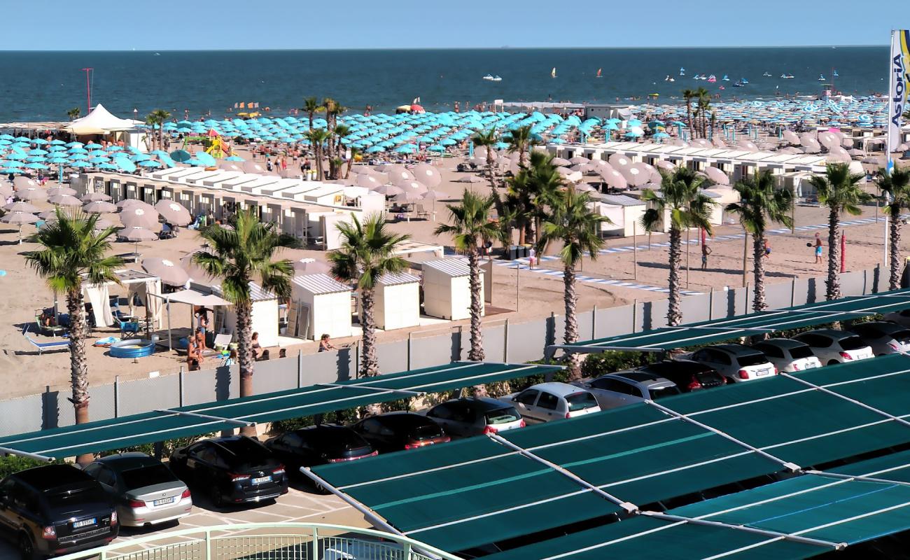 Sottomarina Plajı'in fotoğrafı açık bej kum yüzey ile