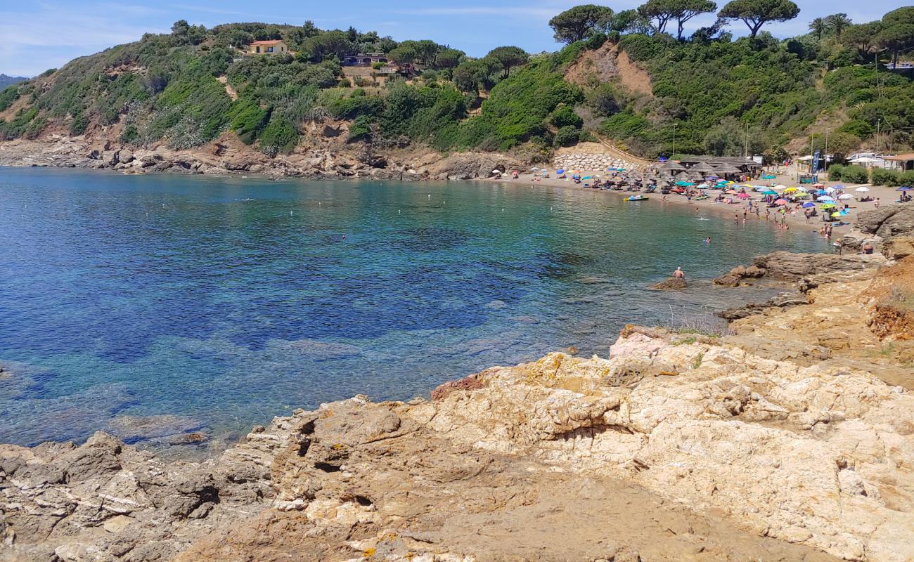 Reale-Porto Azzurro'in fotoğrafı gri ince çakıl taş yüzey ile