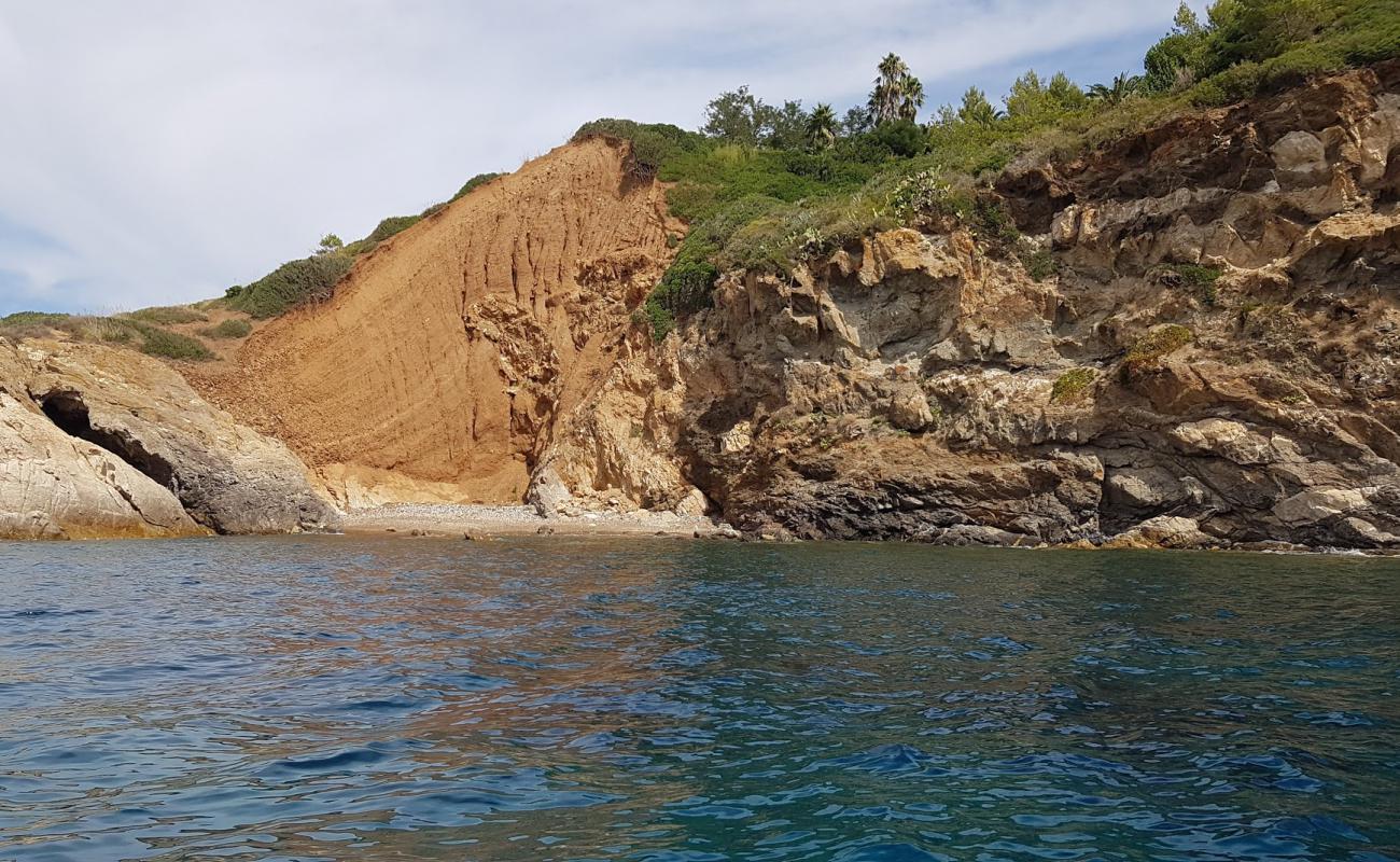 La Ripa beach'in fotoğrafı hafif çakıl yüzey ile