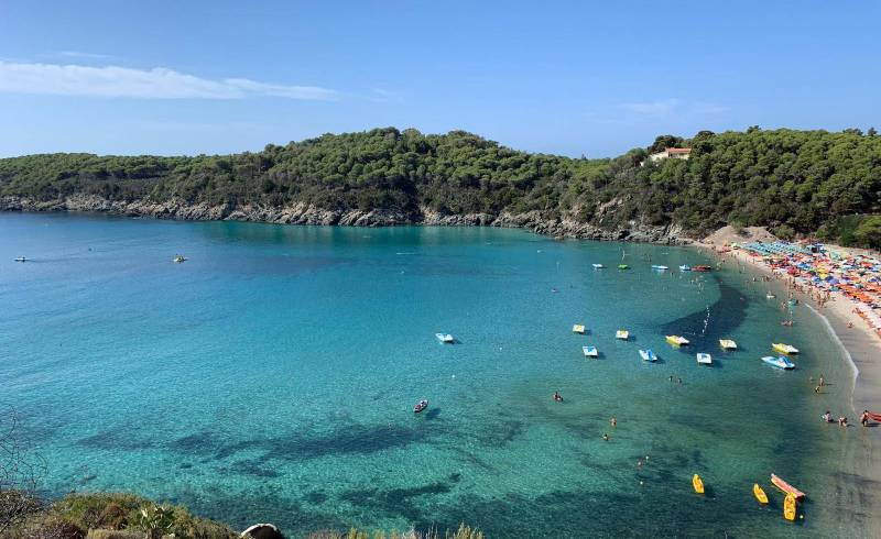 Morfone beach'in fotoğrafı parlak kum yüzey ile