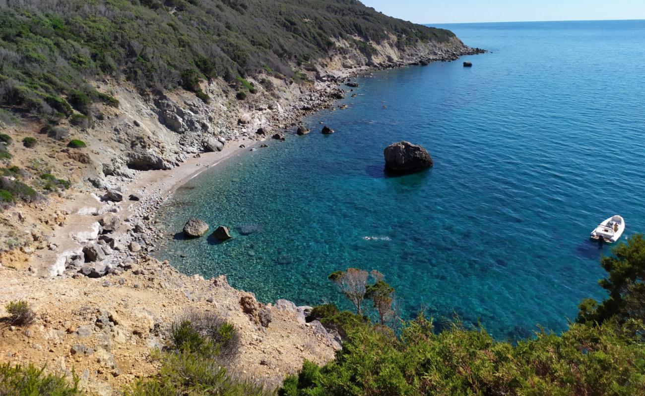 Cala gypsum'in fotoğrafı hafif çakıl yüzey ile