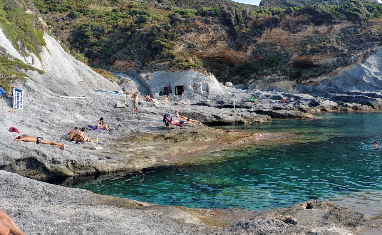 La Caletta'in fotoğrafı beton kapak yüzey ile