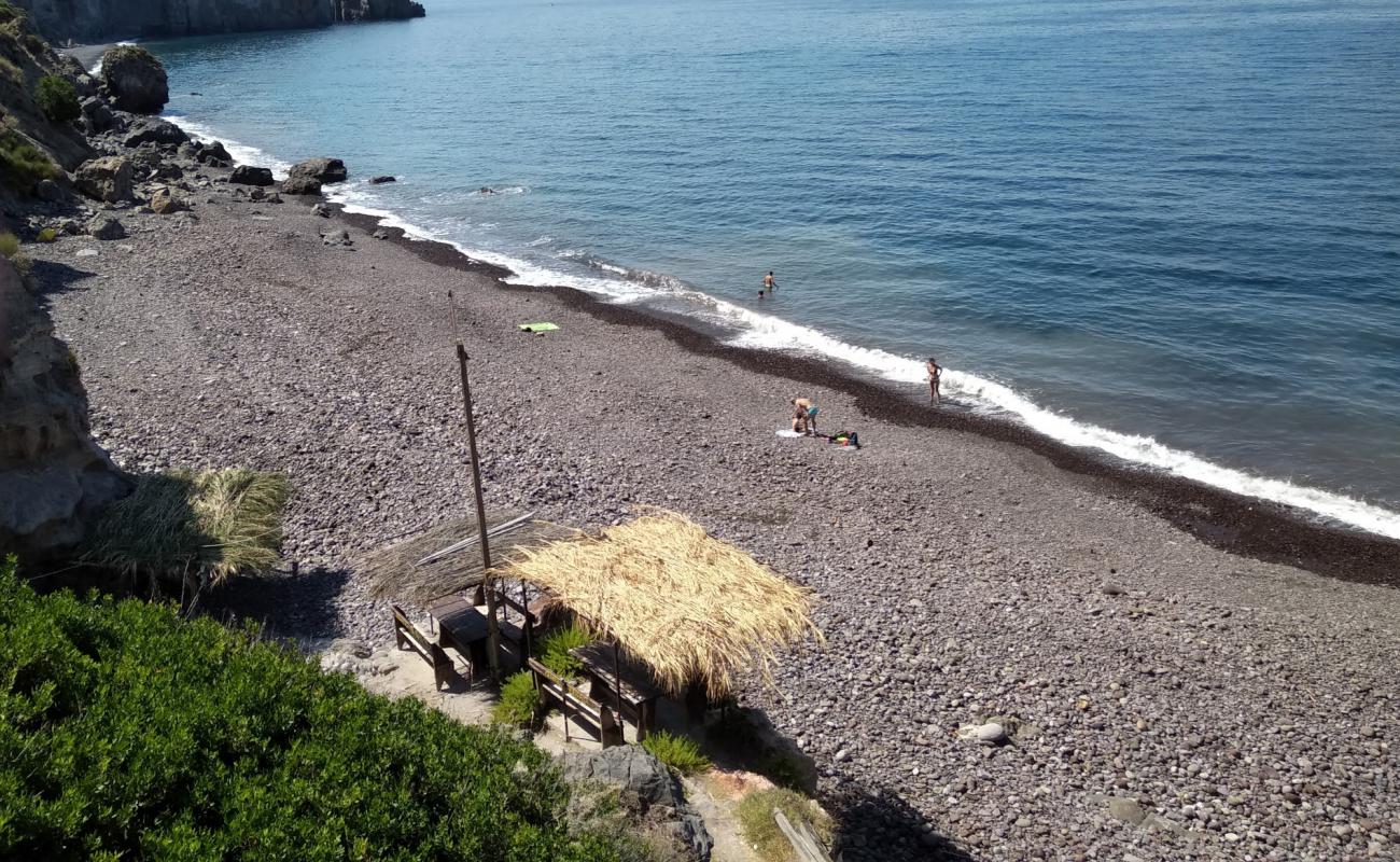 Spiaggia Valle Muria'in fotoğrafı kara çakıl taş yüzey ile
