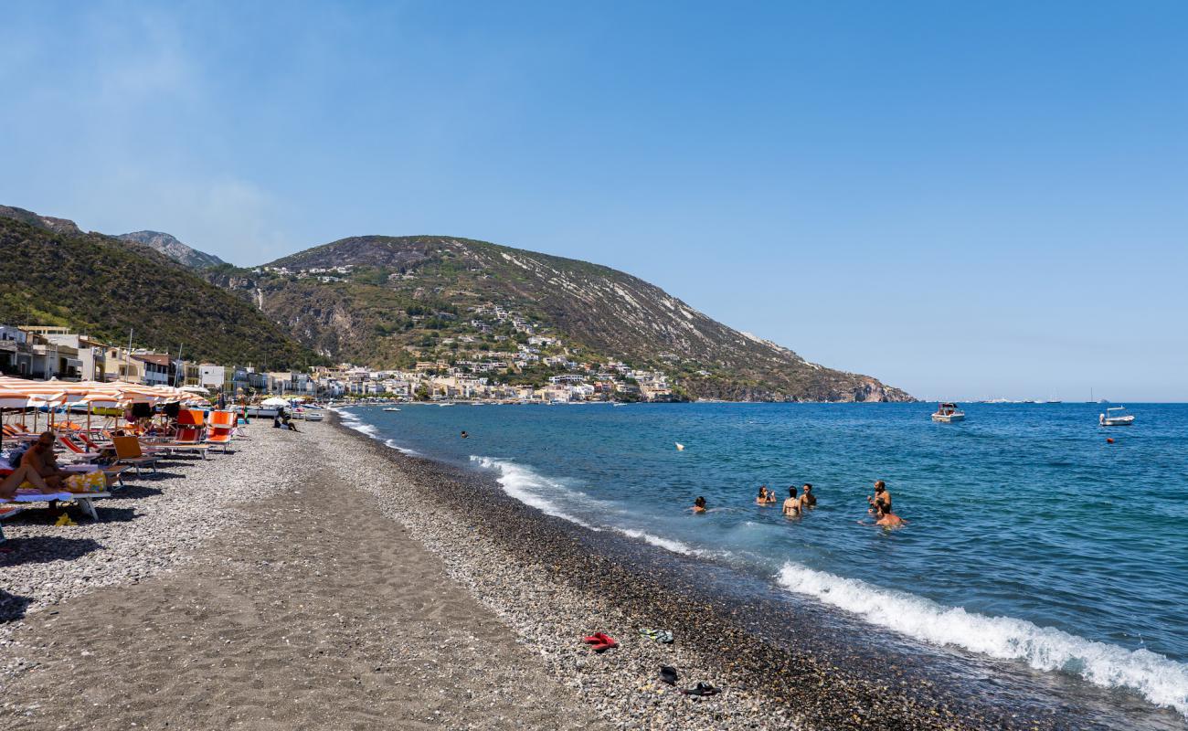 Canneto beach'in fotoğrafı hafif çakıl yüzey ile