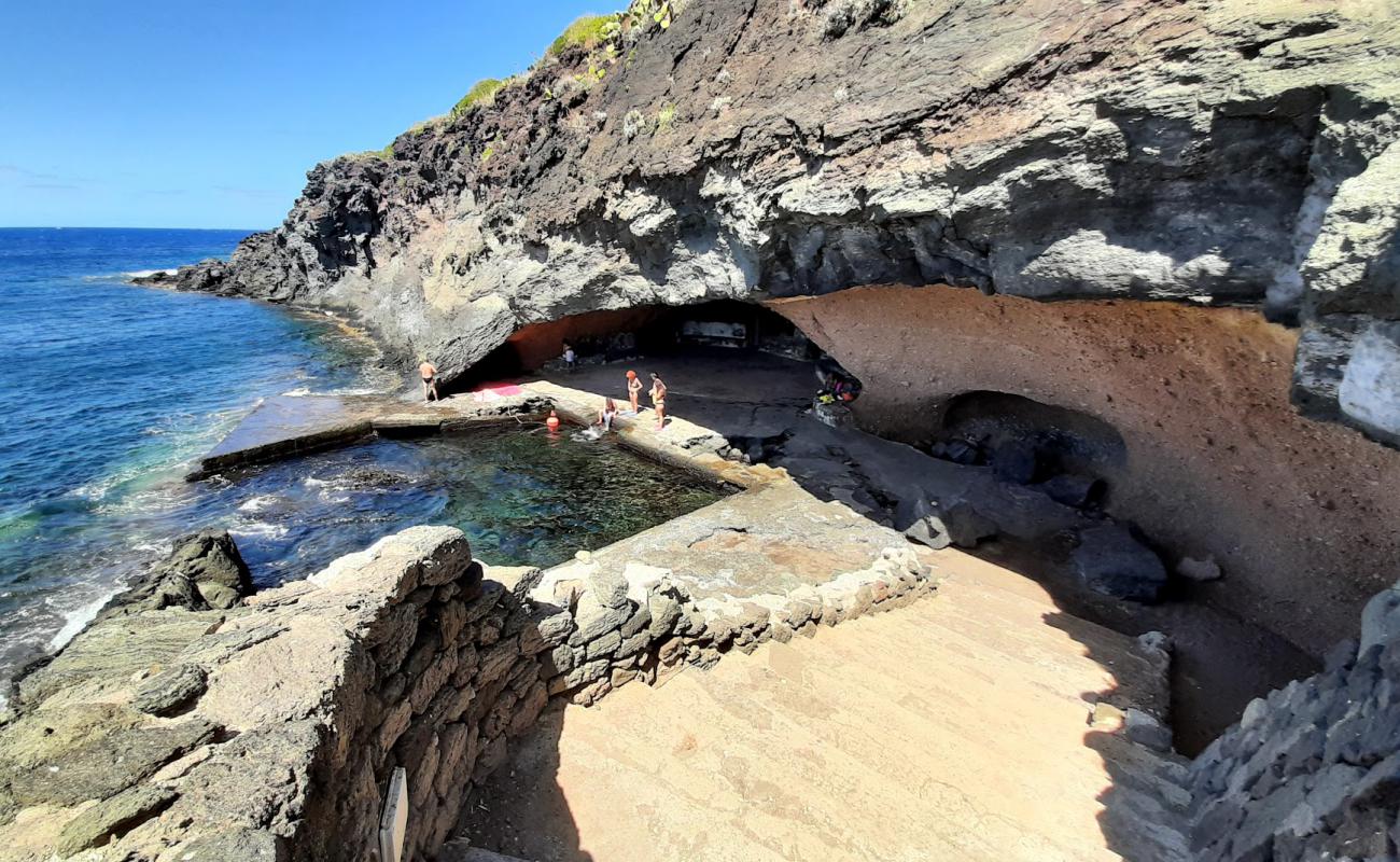 Sataria Beach'in fotoğrafı rocky shore yüzey ile