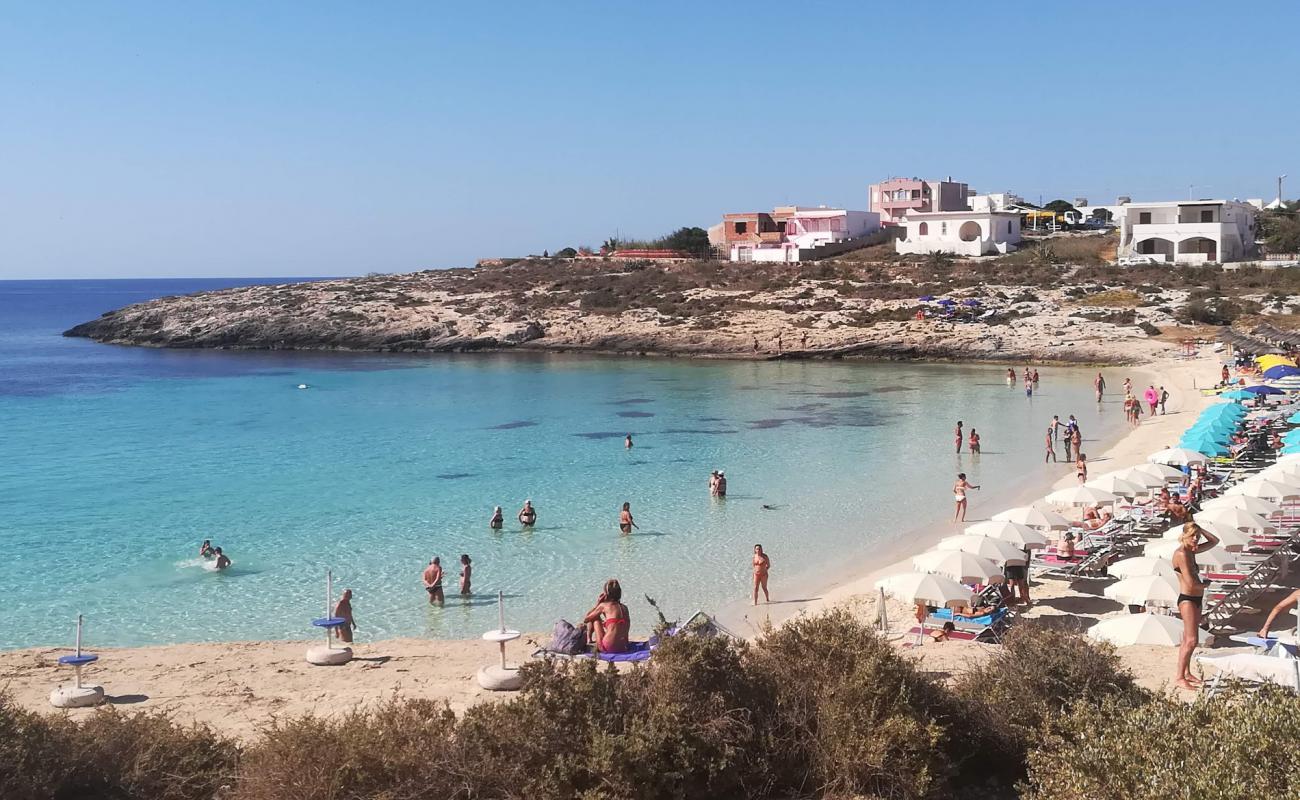 Spiaggia della Guitgia'in fotoğrafı parlak ince kum yüzey ile